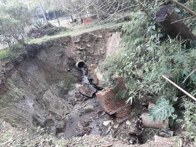 Erosão do Córrego Judas - Parque Municipal Severo Gomes 30.07.2019