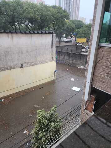 Inundações na região da Água Rasa e Vila Regente Feijó
