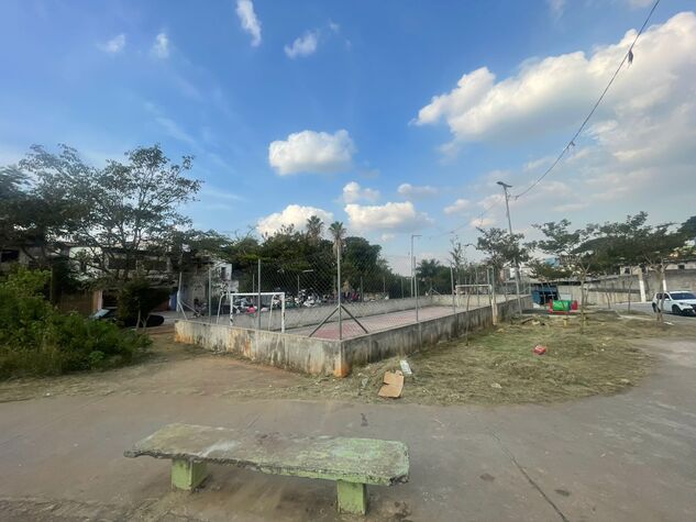PRAÇA DO BURACO DO TATU