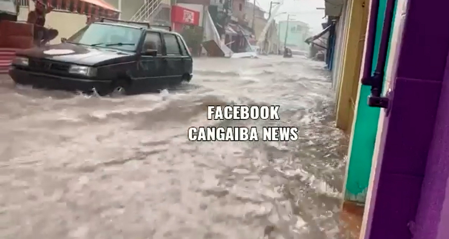 ENXURRADA NA RUA ADELINA LINHARES EM 23 DE JANEIRO DE 2021  ENXURRADA NA RUA ADELINA LINHARES EM 23 DE JANEIRO DE 2021